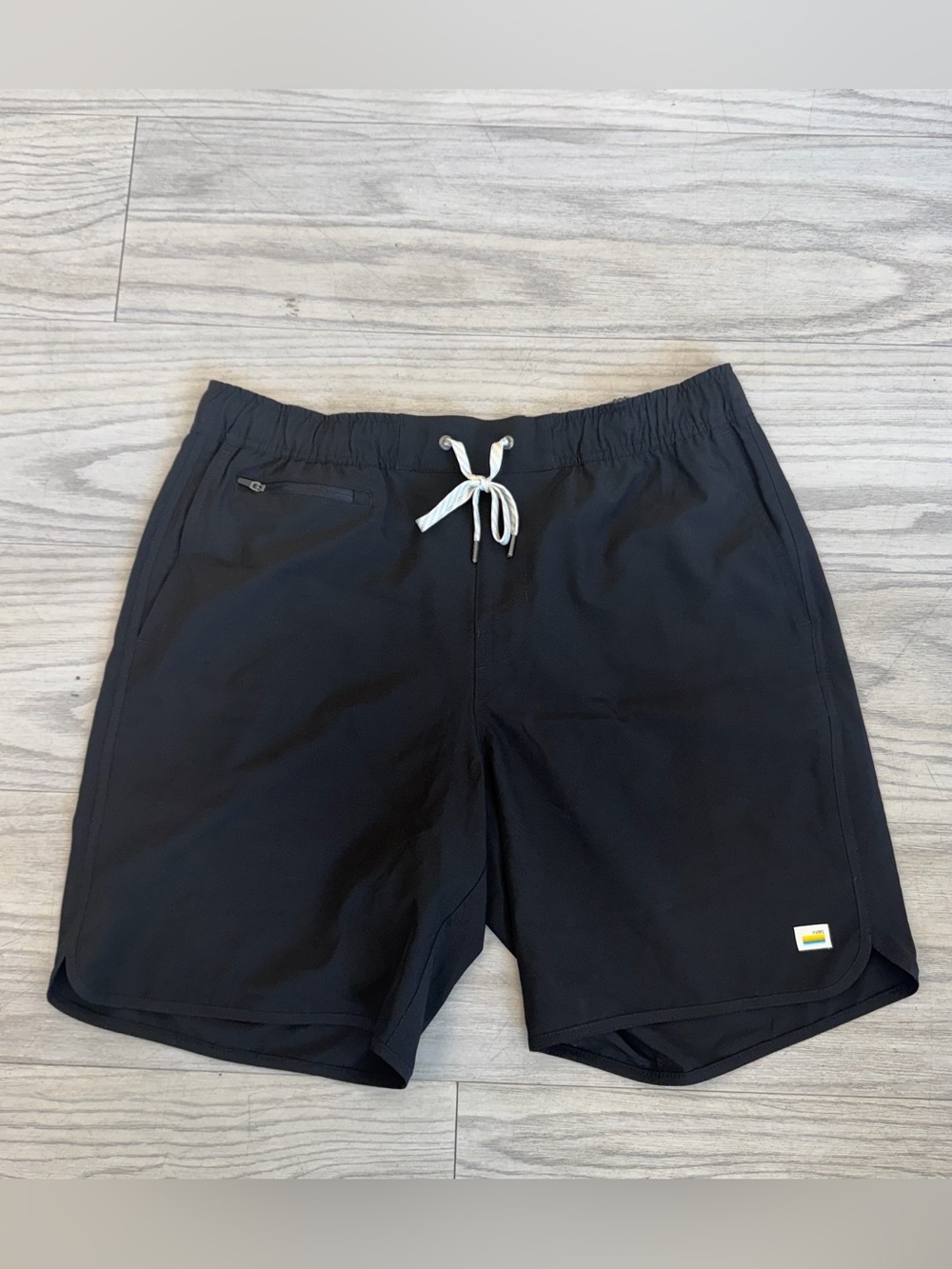 Vuori Black Athletic Shorts Like New Large